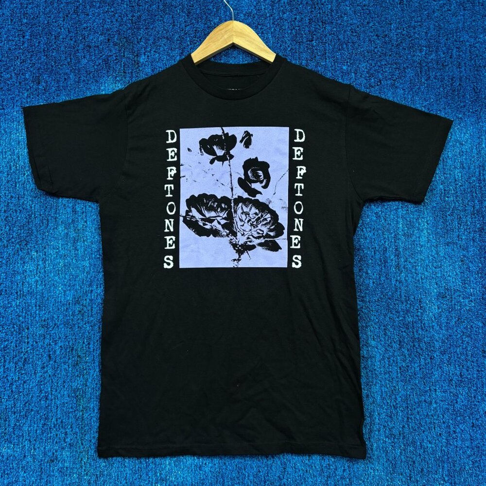 Deftones Roses Rock T-Shirt Size Medium